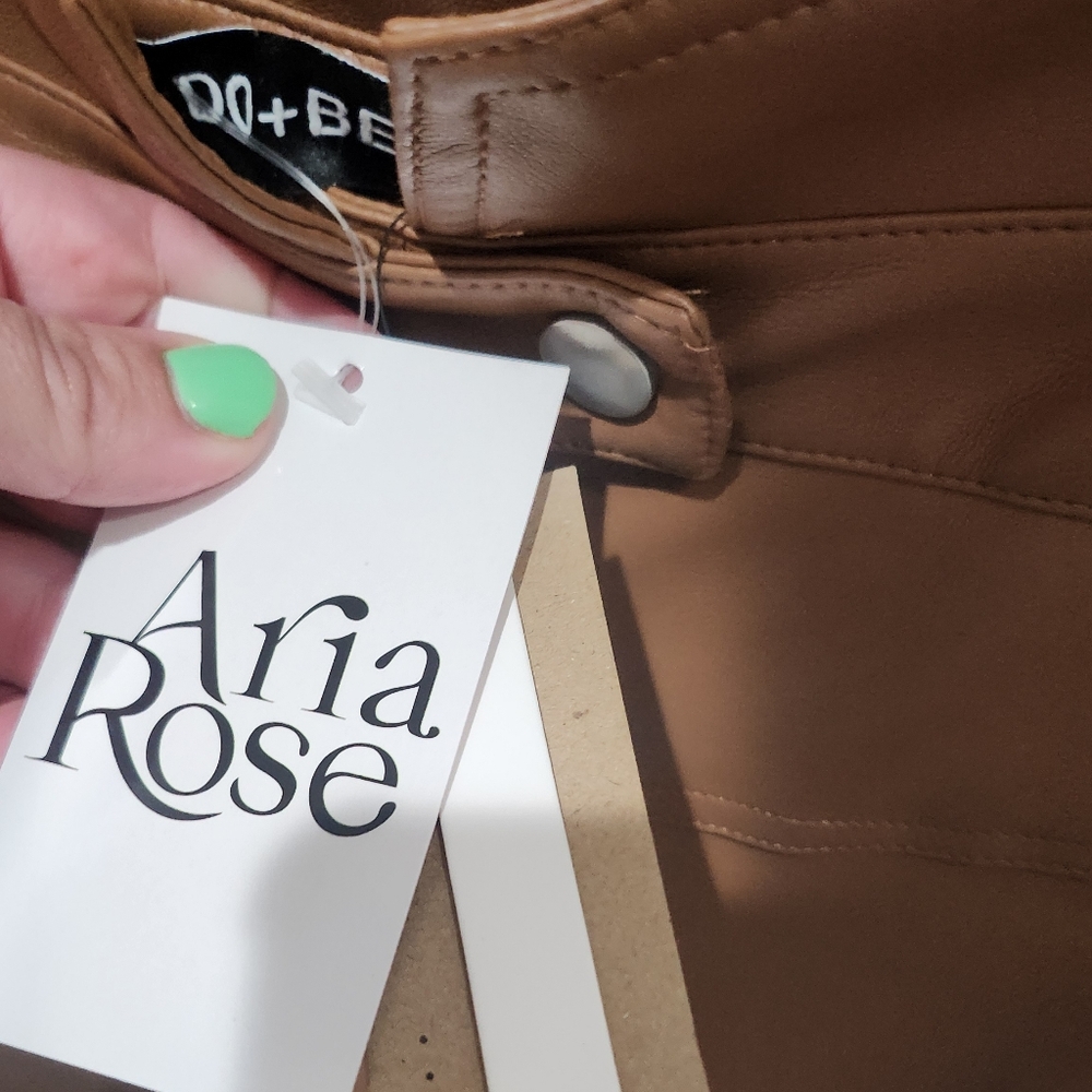 ARIA ROSE  Brown Lean High Rise Faux Leather Skinny Pants.Size SMALL - Picture 8 of 8